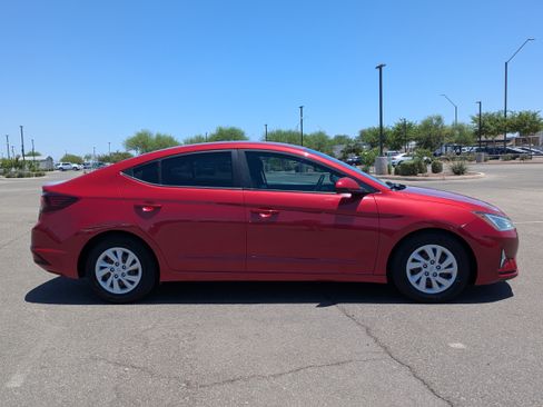 Used 2020 Hyundai Elantra SE w/ Cargo Package (C1) FWD image 6