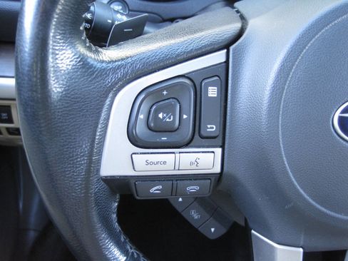 Used 2015 Subaru Outback 2.5i Limited image 45