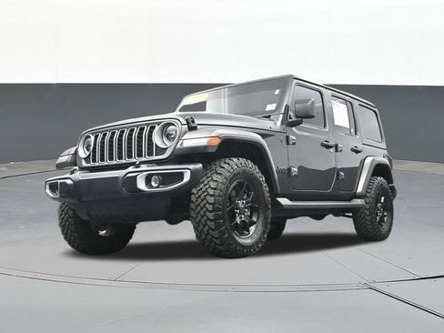 Used 2025 Jeep Wrangler Unlimited Sahara AWD/4WD image 65