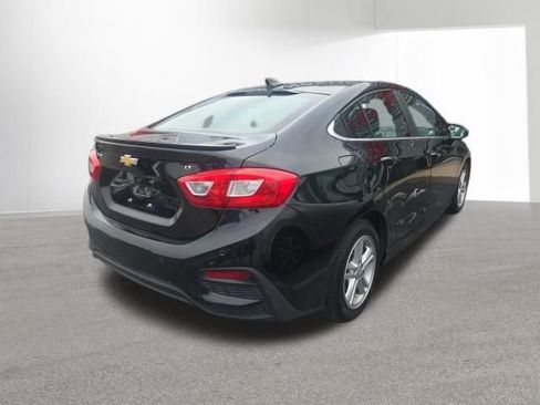 Used 2016 Chevrolet Cruze LT w/ Convenience Package FWD image 6
