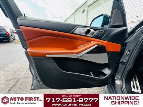 Used 2022 BMW X7 M50i w/ Executive Package image 10