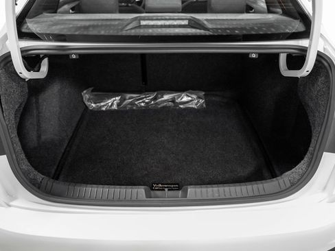 Used 2022 Volkswagen Jetta Sport image 52