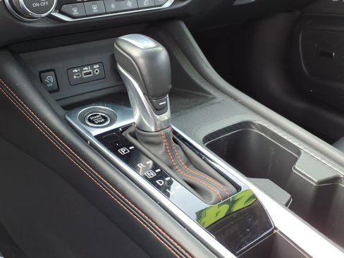 Used 2024 Nissan Sentra SR w/ SR Premium Package image 17