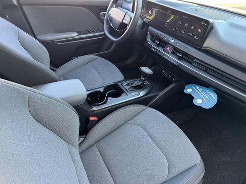 Used 2025 Kia K4 FWD image 20