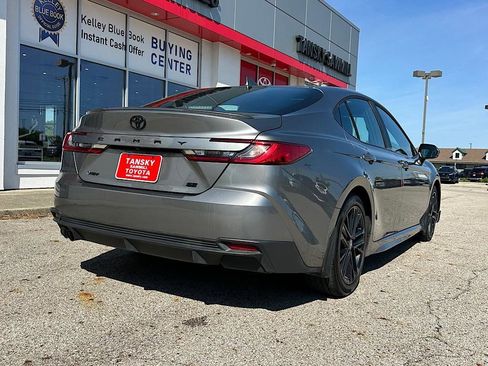 Certified 2025 Toyota Camry SE FWD image 5