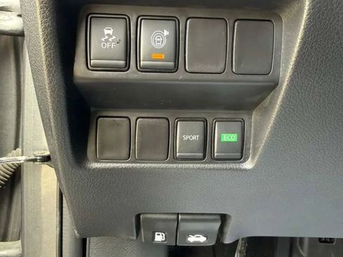 Used 2017 Nissan Rogue S FWD image 15