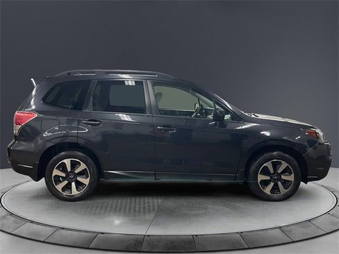 Used 2018 Subaru Forester 2.5i Premium image 6