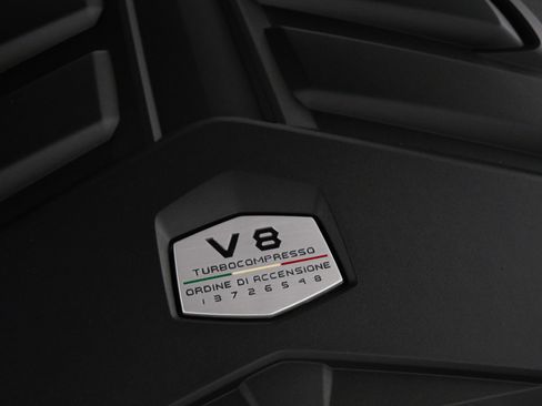 Used 2021 Lamborghini Urus image 58