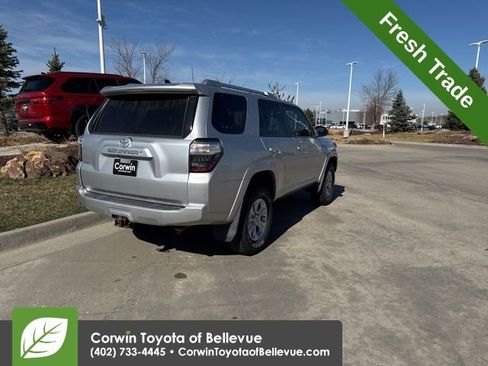 Used 2016 Toyota 4Runner SR5 image 3