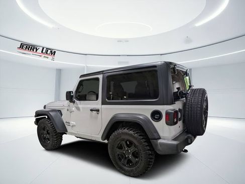 Used 2020 Jeep Wrangler Sport AWD/4WD image 5