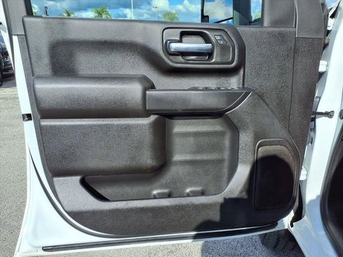 Used 2024 GMC Sierra 2500 Pro w/ Convenience Package image 24