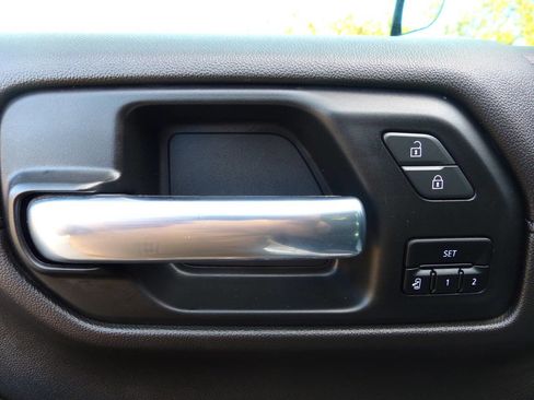 Used 2020 GMC Sierra 1500 SLT image 19