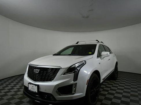 New 2025 Cadillac XT5 Luxury w/ LPO, Bronce Accent Package image 18