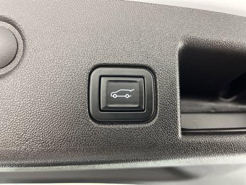 Certified 2024 Chevrolet Equinox Premier AWD/4WD image 33