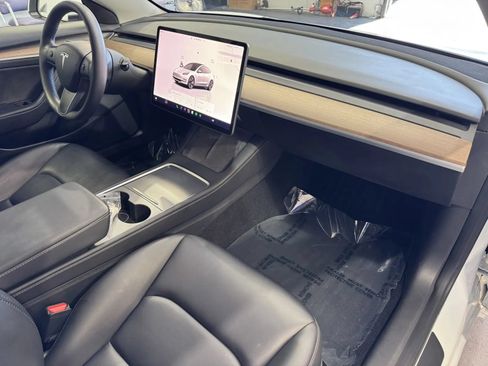 Used 2023 Tesla Model 3 Standard Range RWD image 5