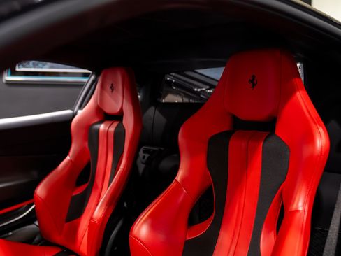 Used 2020 Ferrari 488 Pista Coupe RWD image 2