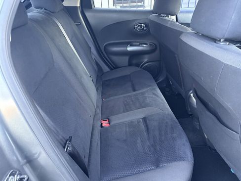 Used 2012 Nissan Juke SV w/ Interior Illumination Pkg image 17