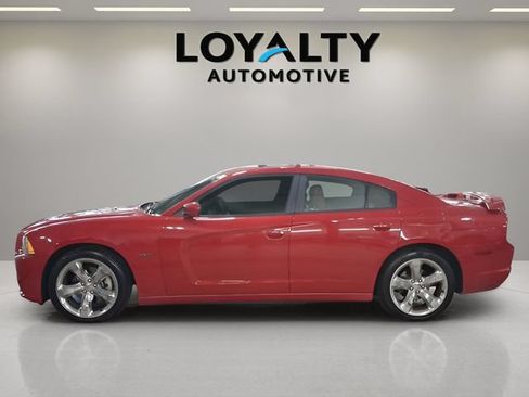 Used 2011 Dodge Charger R/T RWD image 2
