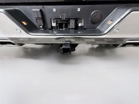 Used 2025 Chevrolet Silverado 1500 LTZ image 37