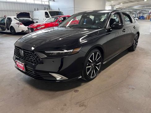 Certified 2025 Honda Accord Touring image 7