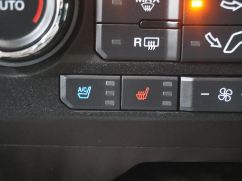 Used 2019 Ford F250 Lariat w/ Lariat Ultimate Package AWD/4WD image 25