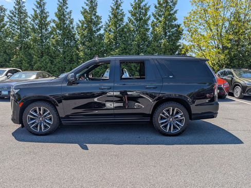 Used 2021 Cadillac Escalade Sport w/ Driver Assist Tech Package AWD/4WD image 6