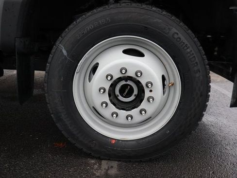 New 2026 Ford F550 4x4 Supercab Super Duty image 13