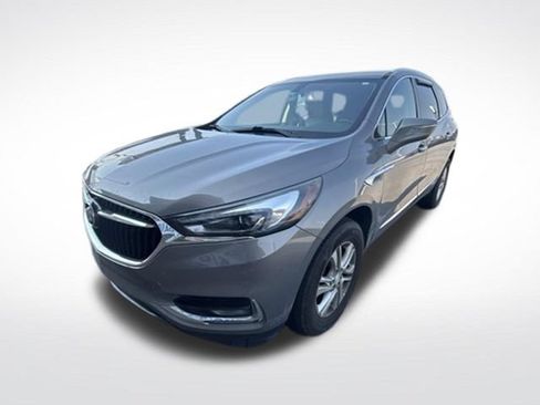 Used 2018 Buick Enclave Essence w/ Trailering Package FWD image 2