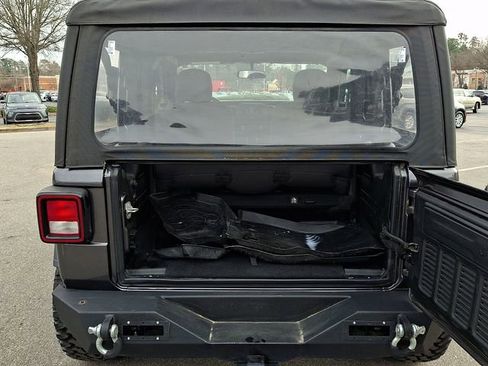 Used 2018 Jeep Wrangler Sport image 32