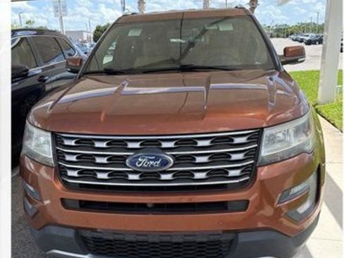 Used 2017 Ford Explorer Limited AWD/4WD image 5