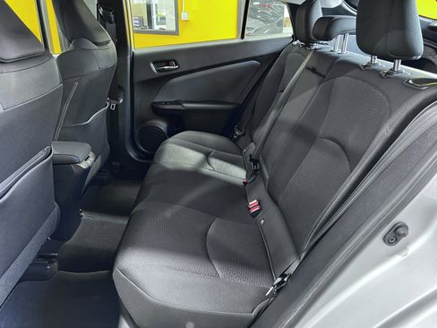 Used 2020 Toyota Prius LE w/ Carpet Mat Package image 16