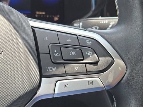 Certified 2022 Volkswagen Taos SE w/ IQ.Drive SE Package FWD image 24