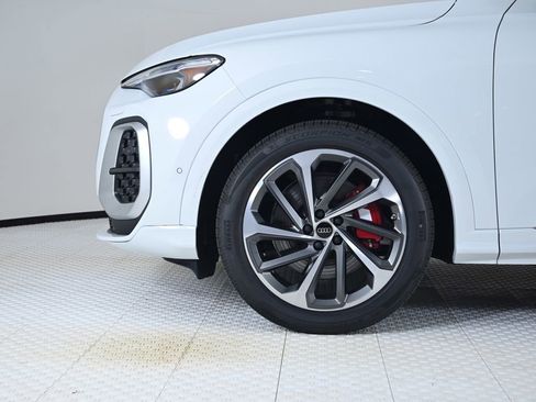 New 2025 Audi SQ5 Premium Plus image 27