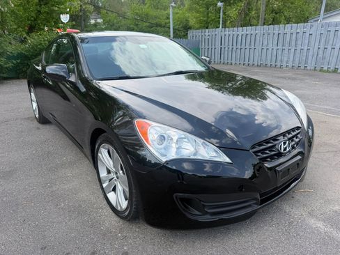 Used 2012 Hyundai Genesis 2.0T RWD image 3