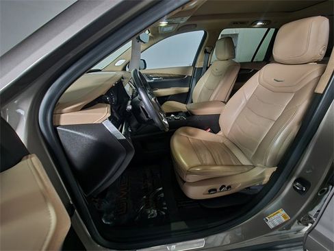 Used 2022 Cadillac XT6 Premium Luxury w/ Platinum Package image 11