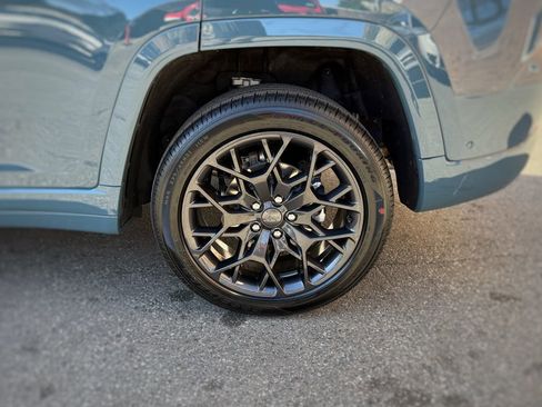 New 2026 Jeep Grand Cherokee Summit AWD/4WD image 16