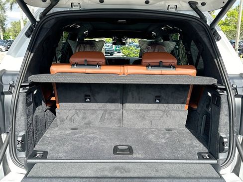 New 2026 BMW X7 M60i image 21