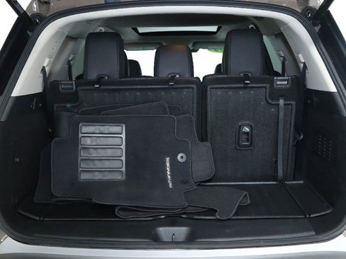 Certified 2024 Nissan Pathfinder Platinum image 36