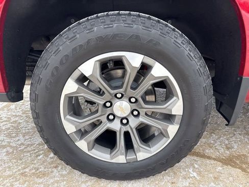 Used 2024 Chevrolet Silverado 1500 High Country w/ Technology Package image 9