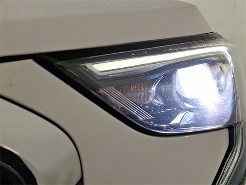 Used 2021 GMC Terrain SLE w/ LPO, Floor Liner Package image 12