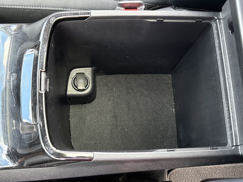 Used 2022 Kia Telluride EX w/ EX Premium Package image 10