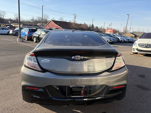 Used 2017 Chevrolet Volt LT w/ Comfort Package image 10
