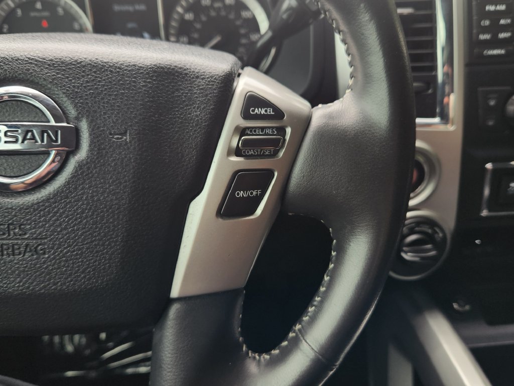Used 2018 Nissan Titan PRO-4X w/ Pro-4x Convenience Package AWD/4WD image 26