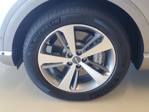 Used 2024 Genesis GV80 2.5T w/ Advanced Package AWD/4WD image 6