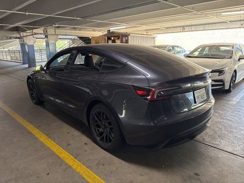 Used 2024 Tesla Model 3 Standard Range RWD image 4