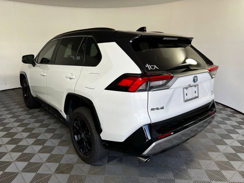 Used 2023 Toyota RAV4 XSE AWD/4WD image 7
