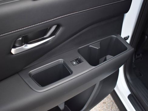 New 2026 Nissan Pathfinder SL image 48