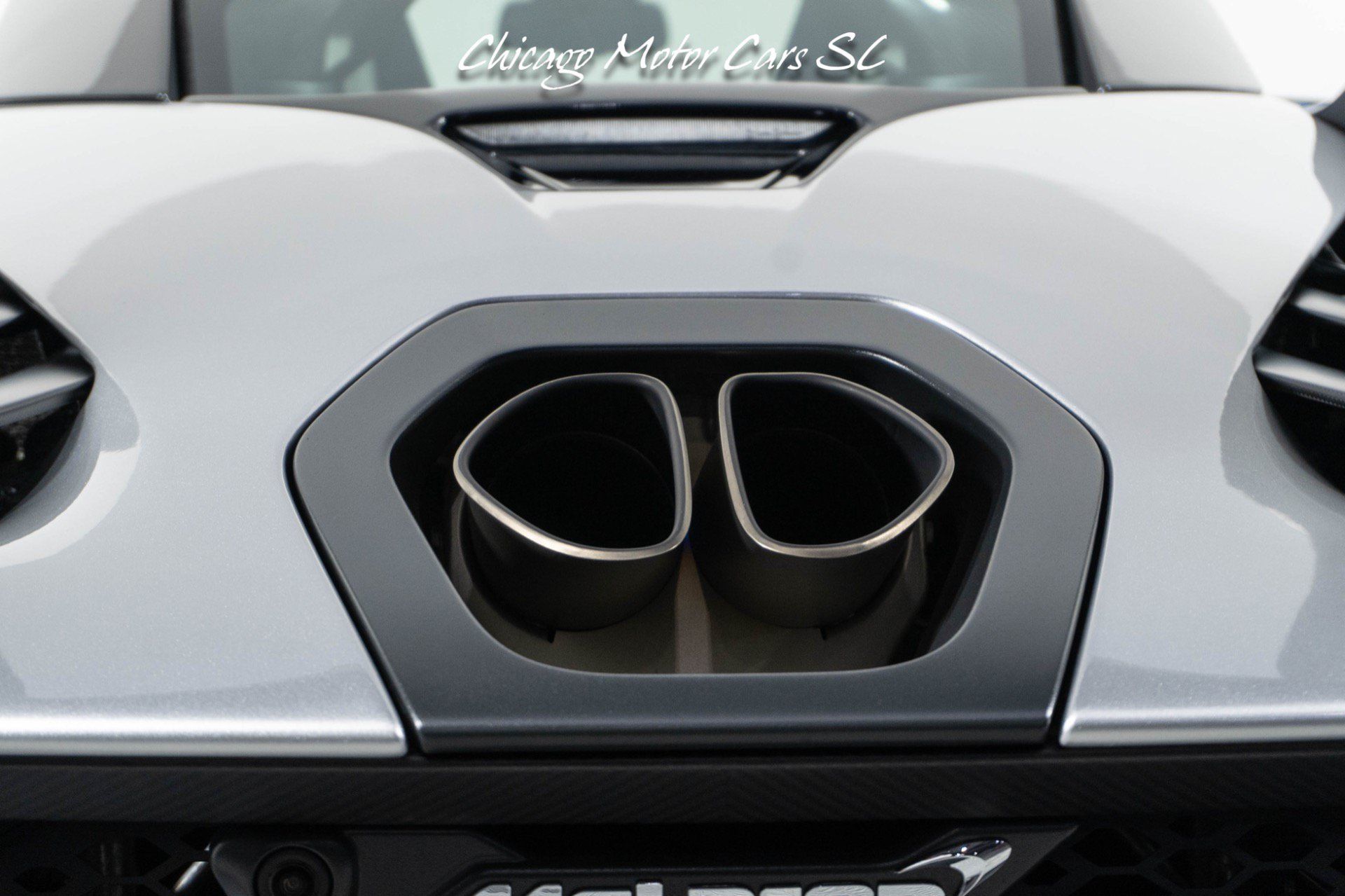 Used 2019 McLaren Senna RWD image 23