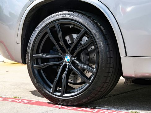 Used 2017 BMW X5 M image 58