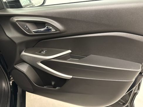 Used 2024 Chevrolet Trax LS FWD image 27